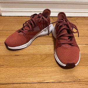 Reebok Womens Running Shoes Red Size 6.5